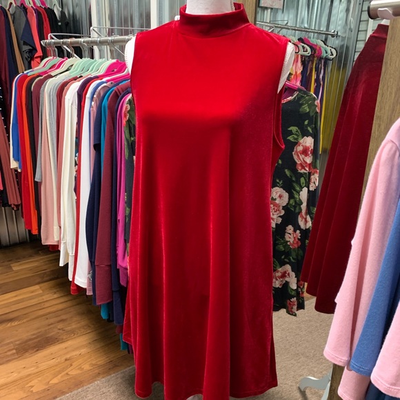 A&D Mock Neck Swing Tank Velvet Red - Picture 2 of 7